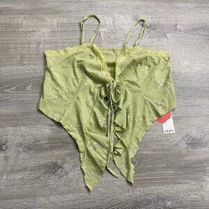 V-NECK FLORAL TIE FRONT BOW LACE RUFFLE HEM CROP CAMI TOP 1X
